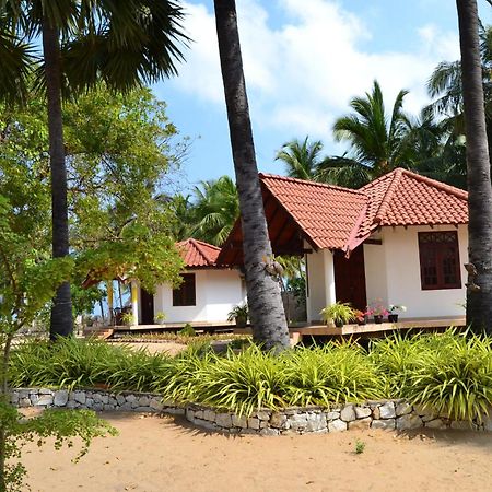 Nirukthie Beach Resort&Restaurant Kalpitiya Exterior foto