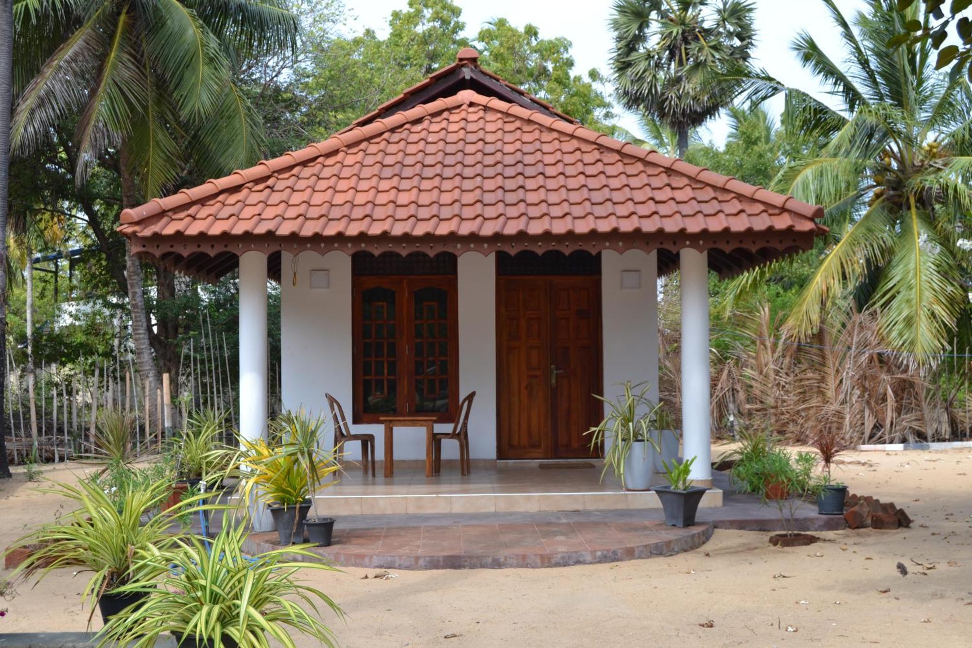 Nirukthie Beach Resort&Restaurant Kalpitiya Exterior foto