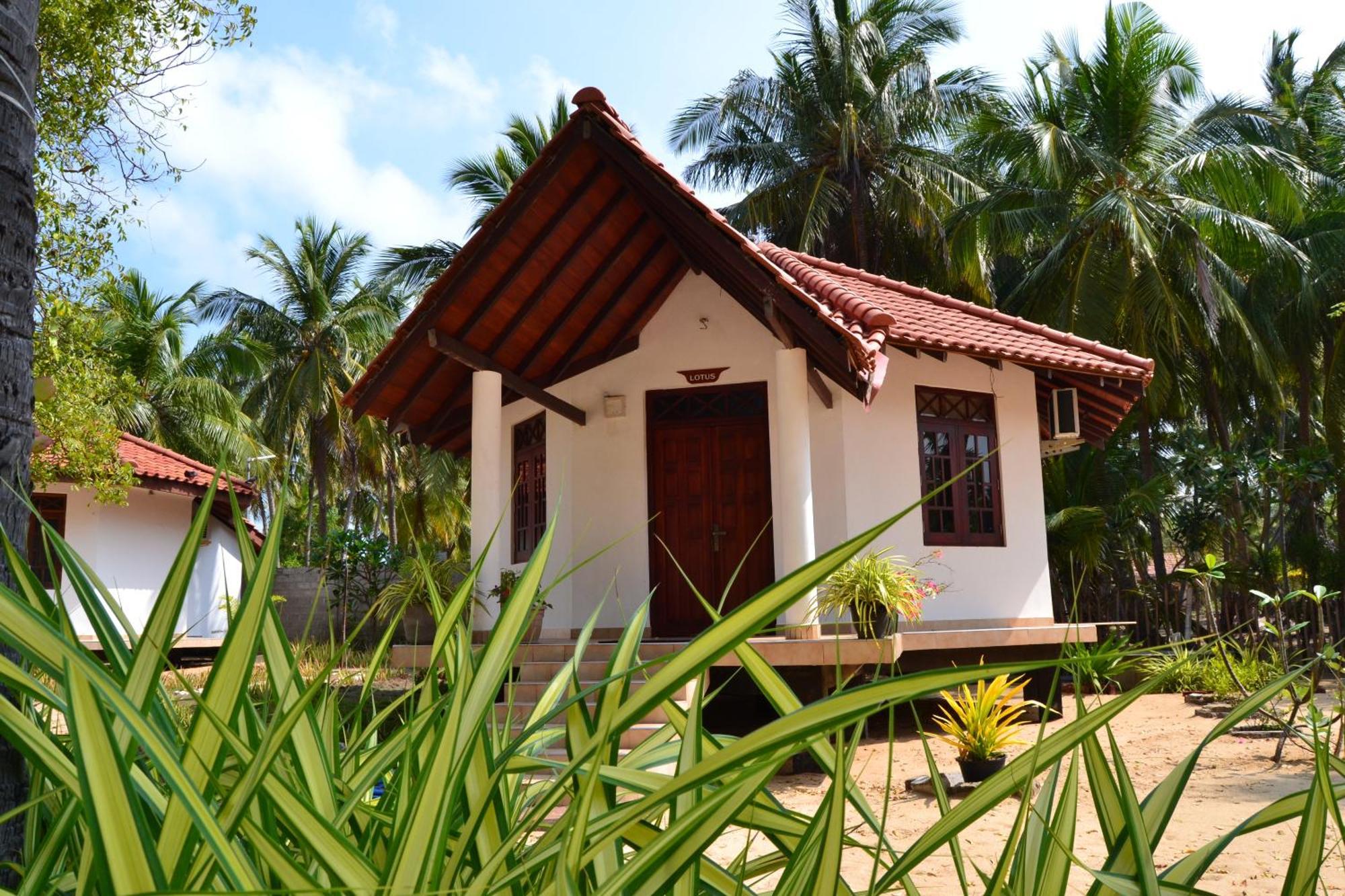 Nirukthie Beach Resort&Restaurant Kalpitiya Exterior foto
