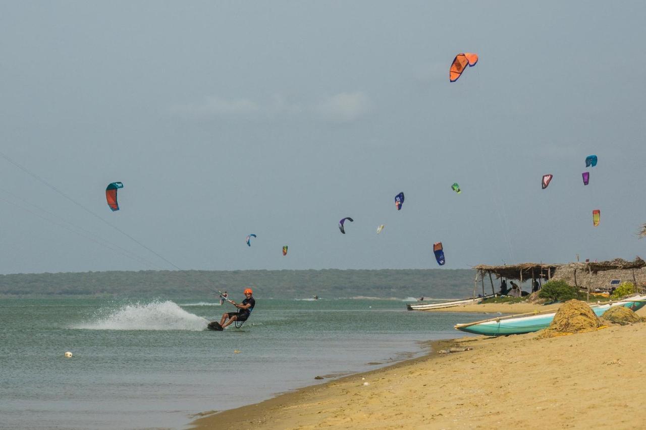 Nirukthie Beach Resort&Restaurant Kalpitiya Exterior foto